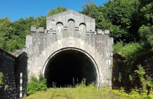 Legendele și poveștile incredibile ale 5 tuneluri secrete din România