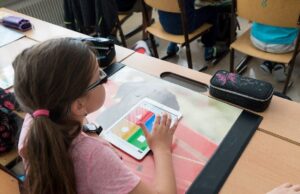 Părinte educat în România, despre școala franceză: „În sistemul privat din Franța cred că e mai ieftin decât la școala publică gratuită din România”