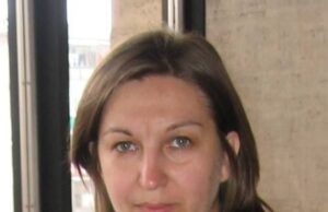 Casa cu tamarisc şi alte proze. Pas-de-deux șchiopătat, pe Plaja Pesmetului (Corespondență de la Simona – Nicoleta Lazăr, poet, prozator, editor și jurnalist, membru al UZPR și al AJTR – Asociația Jurnaliștilor și Scriitorilor de Turism din România)