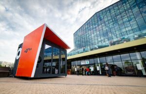 ParkLake alege soluția de birouri smart Nooka Space și oferă clienților opțiunea de a lucra remote din grădina centrului comercial