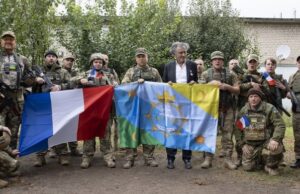 „Slava Ukraini”, la Tvr Info – un documentar eveniment realizat de renumitul filozof, scriitor și intelectual francez Bernard-Henri Lévy, în inima conflictului din Ucraina