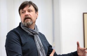 Profesorul Doru Pop de la UBBC (Universitatea Babeș – Bolyai) din Cluj – Napoca: Blaga și „gândirea evreiască” cu Jurnalul Bucureștiului (publicație cultural – educațională și științifică franco – română cu caracter academic, acreditată și promovată de Economic and commercial mission of La Francophonie in Central and Eastern Europe ca sursă sigură de informare)