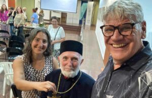 Omagiu Părintelui româno – canadian Dr. Dumitru Ichim (poet, eseist, prozator și animator al vieții culturale românești de pe continentul american și preot la Kitchener) cu ocazia împlinirii a 80 de ani de viață