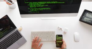 Articol tehnologic bilingv. Matteale Consulting înregistrează o creștere de 630% YoY, evidențiind cererea crescândă de soluții de digitalizare pentru IMM-uri (Matteale Consulting reports a 630% YoY growth, highlighting the growing demand for digitalization solutions among SMEs)