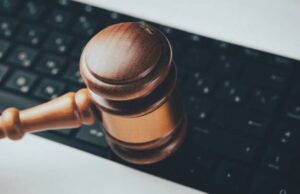 Articol juridic trilingv. Analiză avocat. Care sunt cele mai frecvente procese dintre firmele din România și cum vă puteți proteja afacerea? Strategii legale pentru a preveni conflictele și pentru a proteja afacerea de procese costisitoare (Lawyer analysis. What are the most common lawsuits between companies in Romania and how can you protect your business? Legal strategies to prevent conflicts and protect your business from costly lawsuits/Analyse juridique. Quels sont les litiges les plus courants entre les entreprises en Roumanie et comment pouvez-vous protéger votre entreprise ? Stratégies légales pour prévenir les conflits et protéger votre entreprise contre des procès coûteux) de la partenerul nostru Societatea de avocatură Pavel, Mărgărit & Asociații