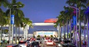 „Art Miami” – Interviu cu celebra artistă vizuală Paula Craioveanu („Regina amazoanelor plasticii românești”), singurul expozant român la un eveniment special în săptămâna artei din Miami (Florida, SUA) cu Jurnalul Bucureștiului (publicație cultural – educațională și științifică franco – română, cu caracter academic, acreditată și promovată de Economic and commercial mission of La Francophonie in Central and Eastern Europe)