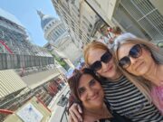 „Poezia română la Paris” – Doina Guriță, Mirela Cocheci, Ana Opran și Violeta Andrei Stoicescu, protagoniste la Festivalul Apulivre și la întâlnirea Academiei de Poezie Franceză (Académie De La Poésie Française) din Montmartre – cu Jurnalul Bucureștiului (publicație cultural – educațională și științifică franco – română, cu caracter academic, acreditată și promovată de Economic and Commercial mission of La Francophonie in Central and Eastern Europe)