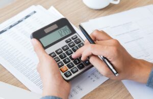 Articol juridic trilingv. Cum contești o decizie de impunere ANAF sau o decizie de taxe locale fără riscuri suplimentare ( How to challenge an NAFA tax assessment decision or a local tax decision in Romania without additional risks/Comment contester une décision d’imposition de l’ANAF ou une décision relative aux taxes locales en Roumanie sans risques supplémentaires) de la partenerul nostru Societatea de avocatură Pavel, Mărgărit & Asociații
