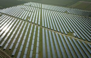 Articol tehnologic bilingv (Bilingual technology article). PPC Renewables România adaugă parcului fotovoltaic Colibași un sistem BESS de 4,47 MW (PPC Renewables Romania adds a 4.47 MW BESS system to the Colibași photovoltaic park) – cu Jurnalul Bucureștiului (publicație cultural – educațională și științifică franco – română cu caracter academic al CUFR – Centre of French Graduate and Postgraduate advice, education and R&D)